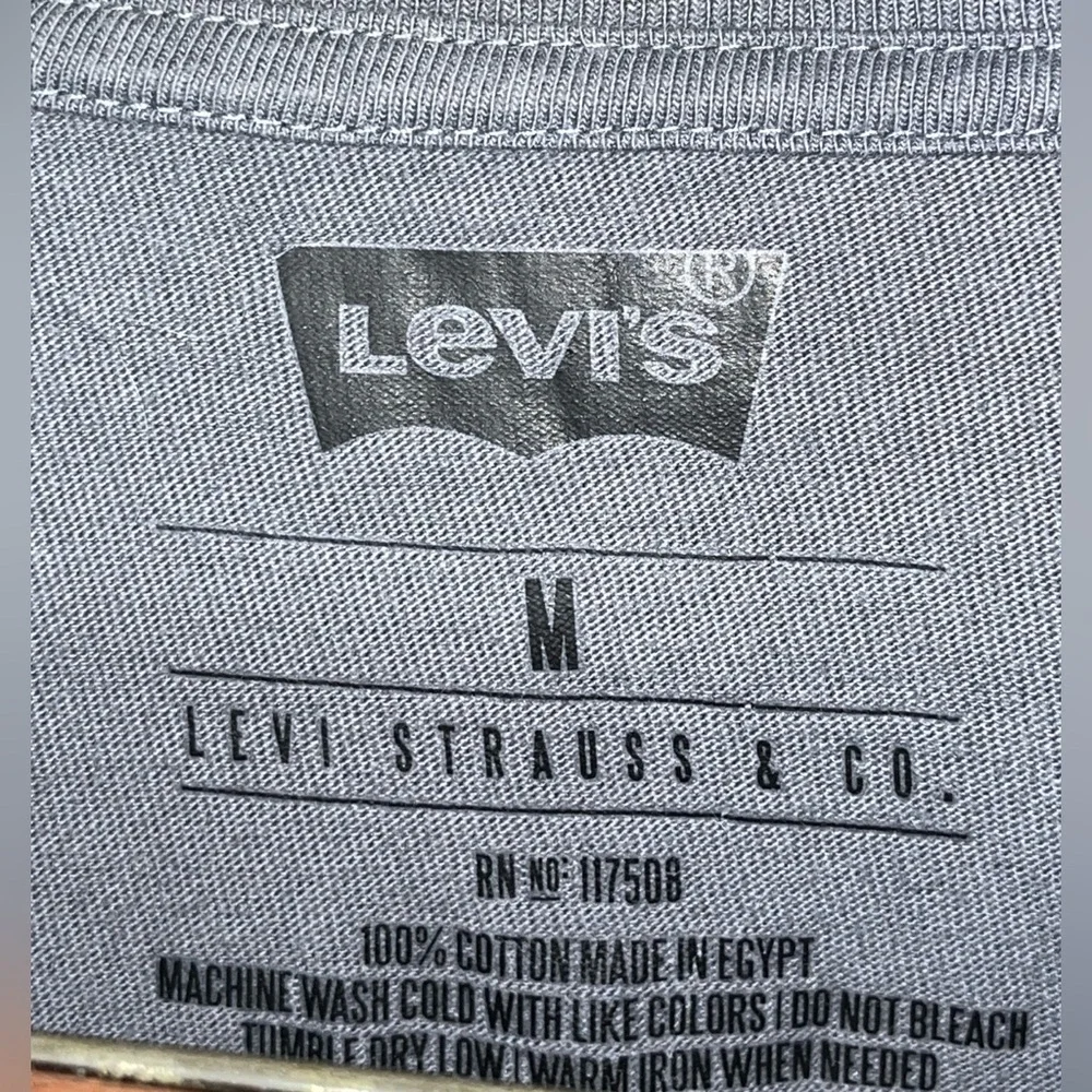 Levi’s Logo T-Shirt Men’s Medium Gray‎ Western Desert Cowboy Americana Heritage
